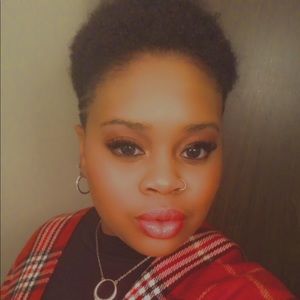 Meet your Posher, Ronisha